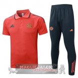 Bayern Monaco Rosso Grigio Navy Set Completo Maglia POLO 2025 2026 Bayern Monaco Rosso Grigio Navy Set Completo Maglia POLO 2025 2026