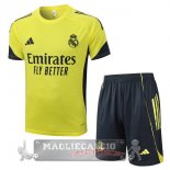 Set Completo Maglia Formazione Real Madrid 2025 2026 Giallo Grigio Set Completo Maglia Formazione Real Madrid 2025 2026 Giallo Grigio