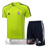 Set Completo Maglia Formazione Real Madrid 2025 2026 Verde Nero Set Completo Maglia Formazione Real Madrid 2025 2026 Verde Nero