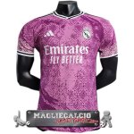 Tailandia Speciale Giocatori Maglia Calcio Real Madrid 2023-24 Rosa Purpura Tailandia Speciale Giocatori Maglia Calcio Real Madrid 2023-24 Rosa Purpura