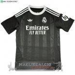 Thailandia Portiere Maglia Calcio Real Madrid 2025 2026 Nero Thailandia Portiere Maglia Calcio Real Madrid 2025 2026 Nero