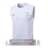 Maglia Formazione Senza Maniche Juventus 2025 2026 Bianco Rosa Maglia Formazione Senza Maniche Juventus 2025 2026 Bianco Rosa