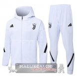 Set Completo Felpa Cappuccio Juventus 2025 2026 Set Completo Felpa Cappuccio Juventus 2025 2026