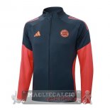 Lunga Zip Giacca Bayern Munich 2025 2026 Grigio Navy Rosso Lunga Zip Giacca Bayern Munich 2025 2026 Grigio Navy Rosso