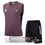 Set Completo Maglia Senza Maniche Formazione Manchester United 2025 2026 Purpureo Nero Set Completo Maglia Senza Maniche Formazione Manchester United 2025 2026 Purpureo Nero