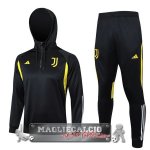 Juventus Insieme Completo Nero Bianco Giallo Giacca Felpa Cappuccio 2023-24 Juventus Insieme Completo Nero Bianco Giallo Giacca Felpa Cappuccio 2023-24