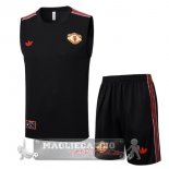 Set Completo Maglia Senza Maniche Formazione Manchester United 2025 2026 Nero Rosso Set Completo Maglia Senza Maniche Formazione Manchester United 2025 2026 Nero Rosso
