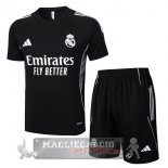 Set Completo Maglia Formazione Real Madrid 2025 2026 Nero Bianco Set Completo Maglia Formazione Real Madrid 2025 2026 Nero Bianco