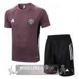 Set Completo Maglia Formazione Manchester United 2025 2026 Purpureo Nero Set Completo Maglia Formazione Manchester United 2025 2026 Purpureo Nero