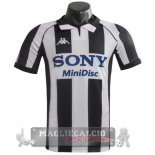 Home Maglia Calcio Juventus Retro 1997 1998 Home Maglia Calcio Juventus Retro 1997 1998