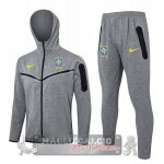 Set Completo Chaqueta Con Capucha Brasilee 2024 Gris Set Completo Chaqueta Con Capucha Brasilee 2024 Gris