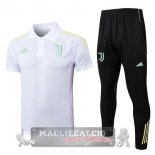 Juventus Bianco I Nero Maglia POLO Set Completo 2025 2026 Juventus Bianco I Nero Maglia POLO Set Completo 2025 2026