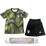 Speciale Maglia Calcio Set Completo Bambino Leeds United 2025 2026 Giallo Verde Speciale Maglia Calcio Set Completo Bambino Leeds United 2025 2026 Giallo Verde
