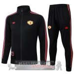 Set Completo Lunga Zip Giacca Manchester United 2025 2026 Nero III Rosso Set Completo Lunga Zip Giacca Manchester United 2025 2026 Nero III Rosso