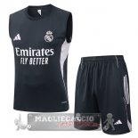 Set Completo Maglia Senza Maniche Formazione Real Madrid 2025 2026 Grigio Navy Set Completo Maglia Senza Maniche Formazione Real Madrid 2025 2026 Grigio Navy