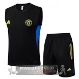 Set Completo Maglia Senza Maniche Formazione Manchester United 2025 2026 Nero Giallo Set Completo Maglia Senza Maniche Formazione Manchester United 2025 2026 Nero Giallo