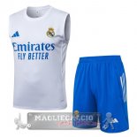 Set Completo Maglia Senza Maniche Formazione Real Madrid 2025 2026 Bianco Blu Set Completo Maglia Senza Maniche Formazione Real Madrid 2025 2026 Bianco Blu