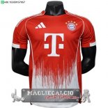 concetto Home Giocatori Maglia Calcio Bayern Monaco 2025 2026 concetto Home Giocatori Maglia Calcio Bayern Monaco 2025 2026